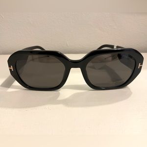 Tom Ford NWT TF917 Sunglasses Black